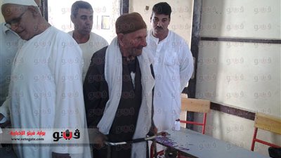 بالصور.. إقبال الناخبين على لجان العياط