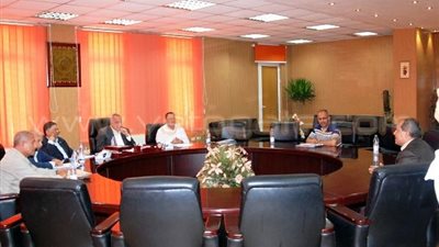 محافظ الشرقية يترأس لجنة اختيار القيادات التعليمية