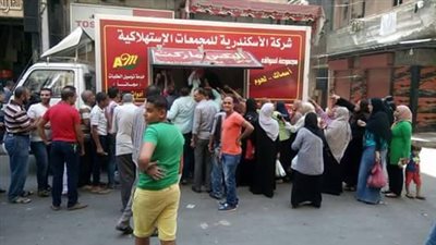 «السكر» بـ5 جنيهات في سيارات المجمعات الاستهلاكية بالإسكندرية