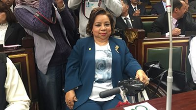 هبة هجرس: زيادة السكان والسياسات الاقتصادية وراء ارتفاع معدلات الفقر