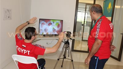 بالصور.. جهاز «منتخب اليد» يتابع مباراة ألمانيا والسويد بالبرازيل