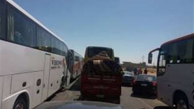 شلل مروري بنفق المؤسسة في شبرا الخيمة بسبب تعطل سيارة