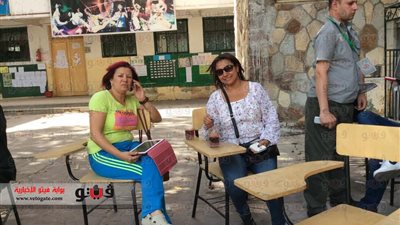 بالصور.. انتصار وأحمد الكحلاوي يدليان بصوتيهما للسيسي