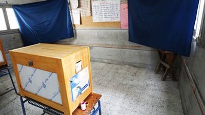 مشادات بين رئيس لجنة بحدائق القبة والناخبين