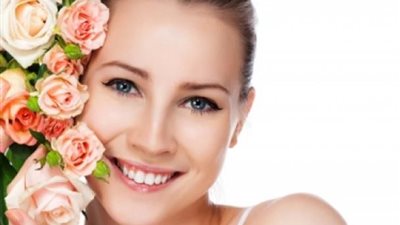 احصلي على وجه نضر ممتلئ بثلاث طرق طبيعية