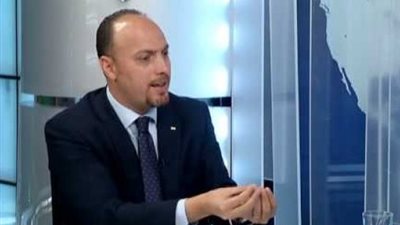 مسئول فلسطيني: إسرائيل ترتكب جريمة بحق مرضى السرطان في غزة