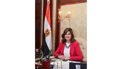 وزيرة الهجرة تشيد بوقفات المصريين في الخارج احتفالا بـذكرى ٣٠ يونيو