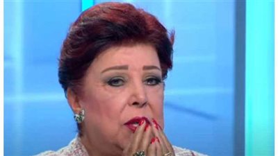 سر سعادة ابنة رجاء الجداوي  ودعائها لوالدتها بعد سماع صوت الأذان