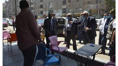 محافظ الجيزة يضبط مقهى مخالف للاشتراطات..  ويوجه باتخاذ الإجراءات معه