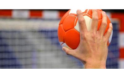 مؤمن صفا أمين صندوق إتحاد كرة اليد  يتعرض لحادث سير | صور