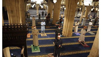 لجنة الفتوى توضح حكم التباعد بين المصلين في صفوف الصلاة