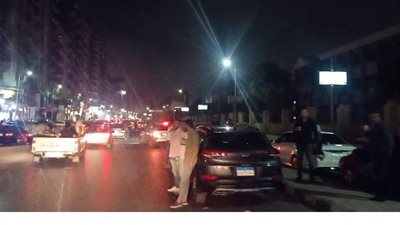 أهالي المنصورة يتحدون كورونا بالزحام على الكورنيش أول أيام فك الحظر | صور