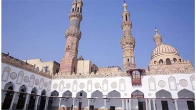 الأزهر يقرر إلغاء الإجازات الاستثنائية وعودة العمل لنظام الحضور والانصراف