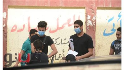 القلق والتوتر يسيطر ان على طلاب الثانوية  خلال مراجعة الديناميكا | صور