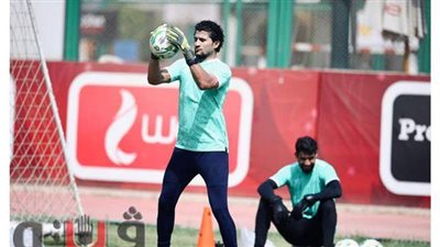 تدريبات قوية لثنائي حراسة المرمي في الأهلي