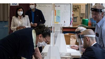 انطلاق الجولة الثانية من الانتخابات المحلية الفرنسية وماكرون يواجه 