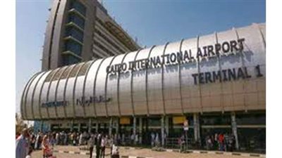 مطار القاهرة يستقبل 4 رحلات استثنائية لعودة 780 عالقا