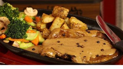 طريقة عمل ريب آي ستيك بصلصة الكريمة