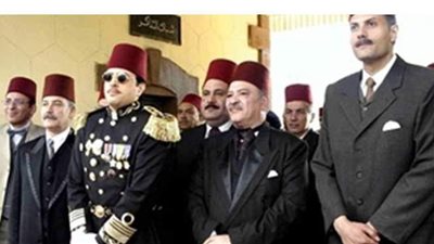 صلاح عبد الله يمازح نبيل الحلفاوي بدورهما في مسلسل 