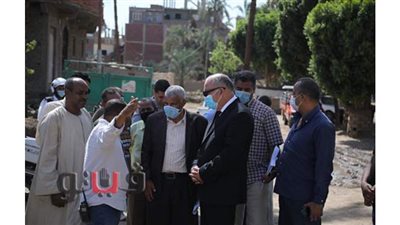 محافظ قنا يوجه بإزالة المخلفات بترعة الترامسة | صور