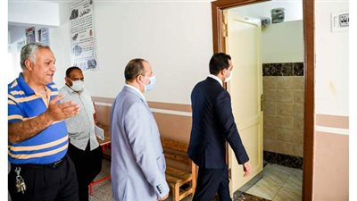 نائب محافظ قنا يتفقد استراحات المراقبين على امتحانات الثانوية العامة| صور