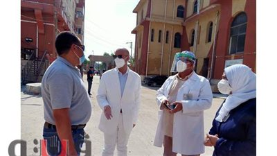 وكيل صحة الشرقية يقدم العزاء لأسرة طبيب وزوجته توفيا بسبب 