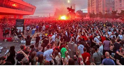 ليفربول منتقدا جمهوره خلال الاحتفال بالدوري الإنجليزي: سلوككم غير مقبول