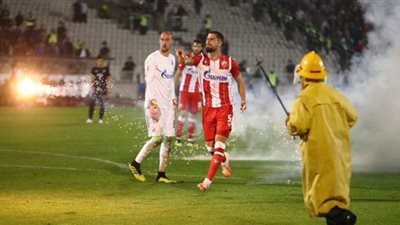 جماهير أولمبياكوس تكسر قواعد كورونا للاحتفال بالدوري اليوناني