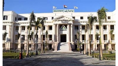 نائب رئيس جامعة بنها يتفقد استعدادات الامتحانات