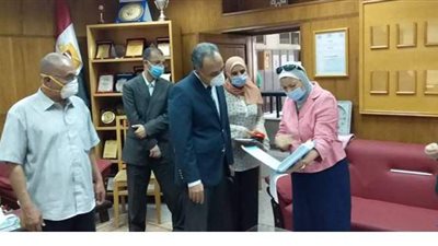 نائب رئيس جامعة المنصورة يتفقد استعدادات كلية التمريض  للامتحانات | صور