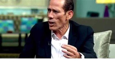 محمود عزب يكشف تفاصيل وفاة شقيقه بكورونا