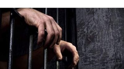 التحفظ على صاحب مخزن لحيازته 2.5 طن مواد غذائية مجهولة المصدر بالجمالية