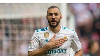 بنزيمة في القائمة الذهبية للأفضل بالدوي الإسباني مع ميسي وسواريز