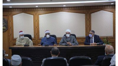 لجنة المصالحات بالأزهر تنهي خصومة ثأرية ببني سويف | صور