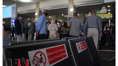 جولة تفقدية لرئيس القابضة للمطارات لمتابعة حركة الطيران بمطار القاهرة