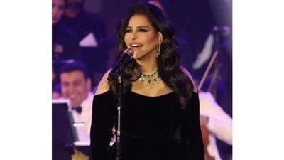 أحلام تنفي خبر إحيائها حفلا غنائيا