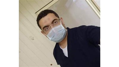 مدير مستشفى ببني سويف يروي رحلة إصابته بكورونا حتى تعافيه ويوجه نصيحة لأطباء العزل