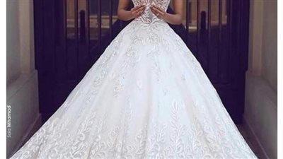 في يوم زفافها.. ممرضة تحاول مساعدة ضحية حادث مروري بالفستان الأبيض| صور