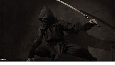 تخريج أول شخص في العالم بدرجة الماجستير في النينجا
