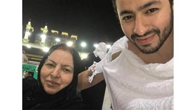 حمادة هلال يكشف حقيقة إصابة والدته بفيروس كورونا