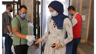 إجراءات احترازية في اليوم الأول لامتحانات الفرق النهائية بجامعة المنصورة  | صور