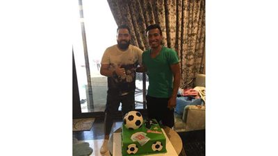 لاعبو الزمالك يهنئون محمد عبدالشافي بعيد ميلاده