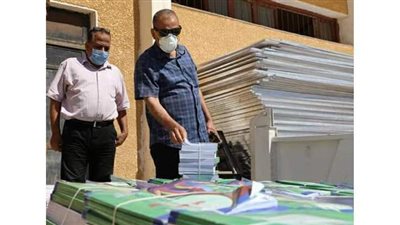 تعليم الوادى الجدبد يبدأ تسلم الكتب الدراسية استعدادا للعام  الجديد
