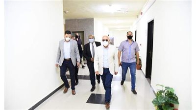 محافظ بورسعيد يوجه بالانتهاء من أعمال المرافق في المنطقة الصناعية