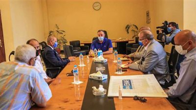 الخطيب يستقبل وفد محافظة القاهرة بفرع مدينة نصر