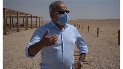 15 صورة ترصد اللمسات الأخيرة لأول مطعم سياحي في الأهرامات