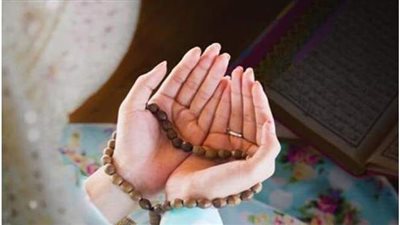 حكم الشرع في قراءة القرآن أثناء الدورة الشهرية