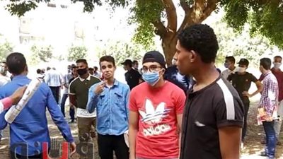 التزام طلاب الثانوية العامة في قنا بإجراءات الوقاية من كورونا | صور