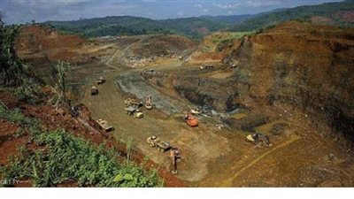 مصرع أكثر من 100 شخص في انهيار منجم في ميانمار