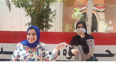 فرحة طالبات أدبي بالمنصورة: امتحان الفلسفة والمنطق في مستوى الطالب العادي